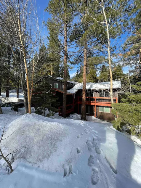Large Comfy Family Mountain Chalet - Image 1