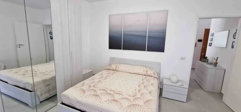 Stay on the beach! - Image 1
