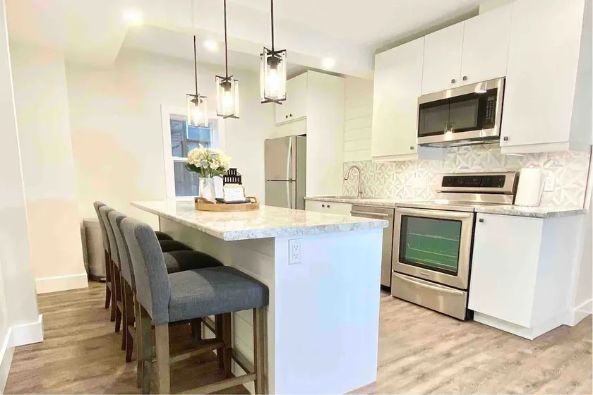 THE MILL HOUSE- Downtown Location! - Image 1