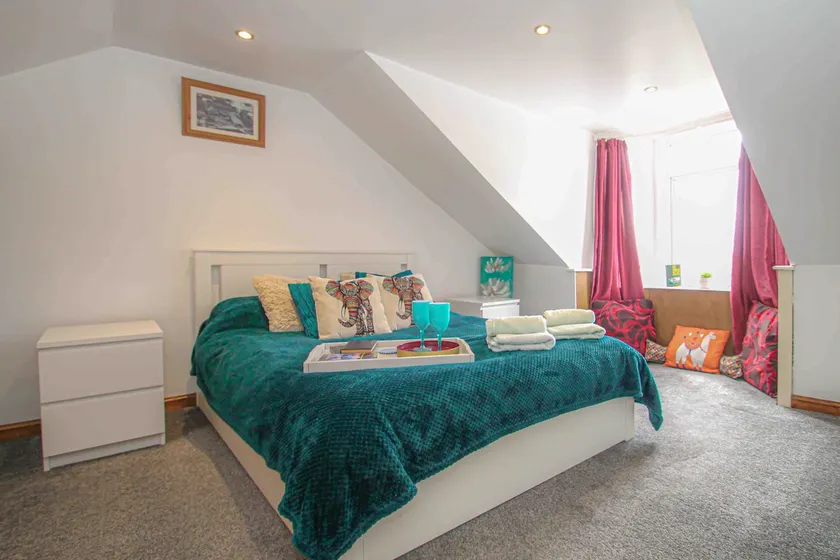 Marrakesh Loft Free Parking Lanark - Image 1