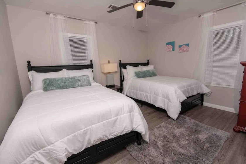 Awesome duplex in the heart of the city - Image 1