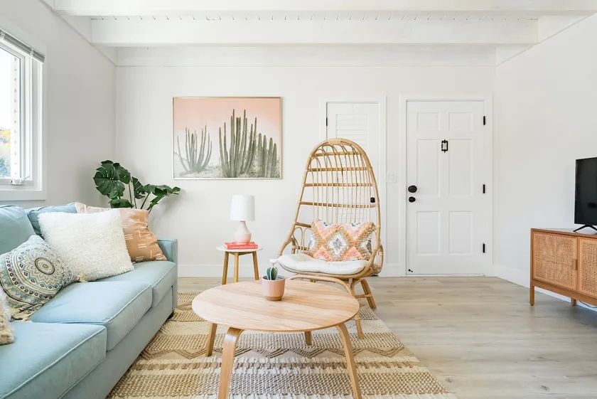 Stroll to the Beach in Belmont Shore from a Bohemian Getaway - Image 1