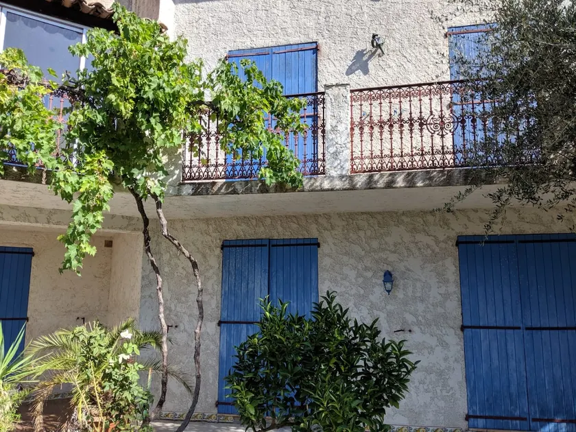 Beautiful 3 rooms in a quiet Provencal villa - Image 1