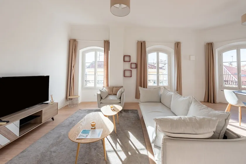 Spacious - Central / Palais des Festivals / Beach - Image 1