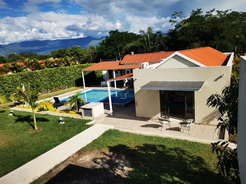 Spectacular house with Jacuzzi and private Turkish bath - Image 1