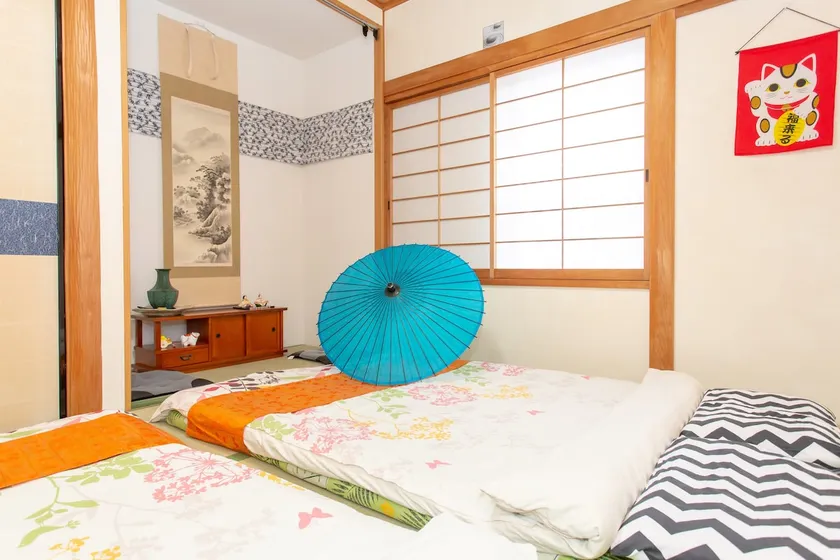 Free parking!! Downtown, next to Kyoto Imperial Palace, 3 min walk to the subway, Chinese-speaking host, with floor heating - Image 1