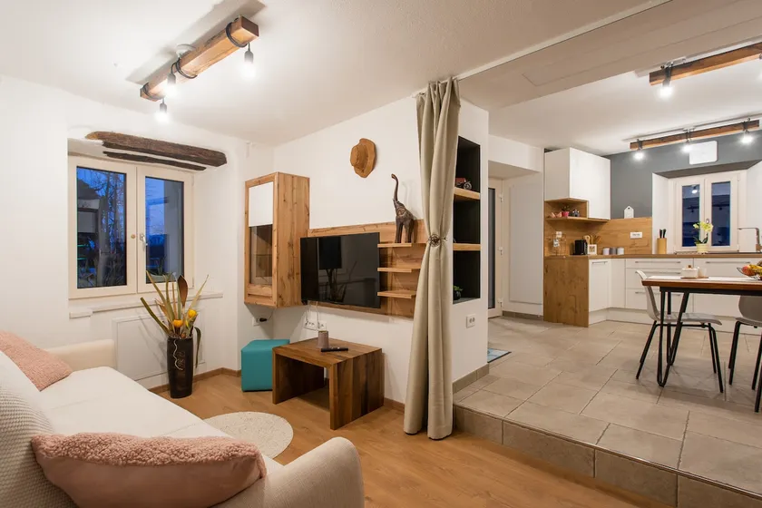 Apartment Ob stari murvi, Sežana - Image 1