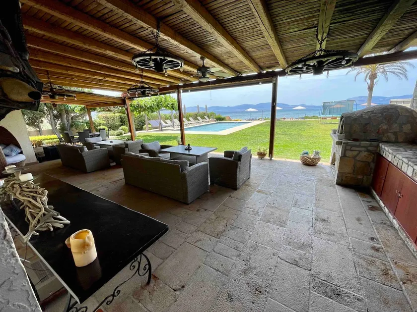 Beachfront Villa Aris - Image 1
