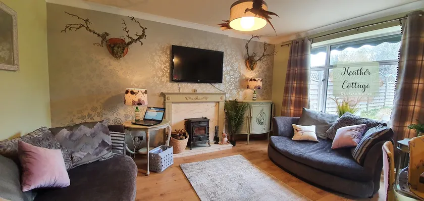 Heather Cottage - Stylish 3 Bedroom Cottage, Garden, Parking, Pets Welcome - Image 1