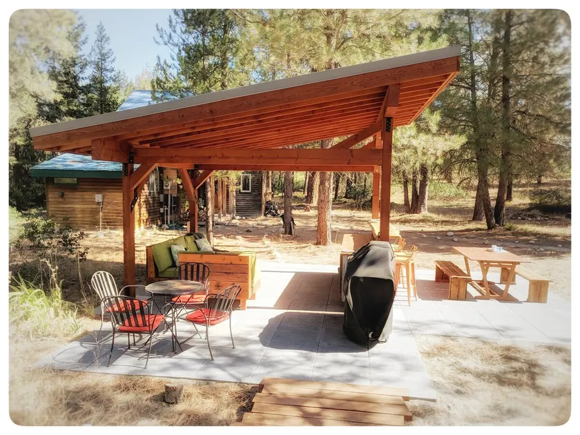 Poofy's Rustic Modern Cabin in Plain - Image 1