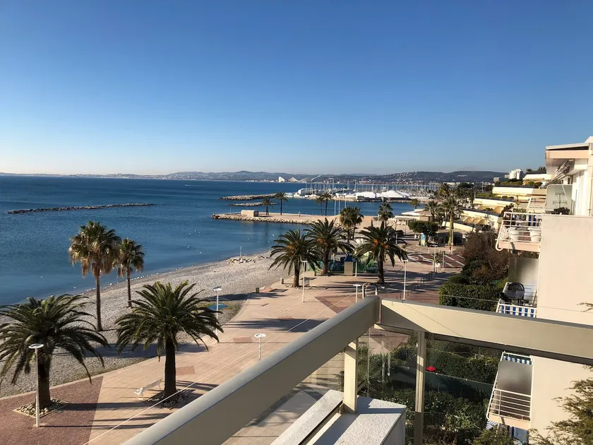 Penthouse apartment for 2-4 people, direct sea access - Image 1
