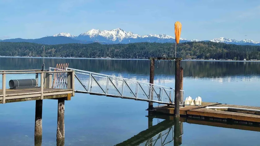 Waterfront home w/ dock, deck, views, sleeps 10 - Image 1