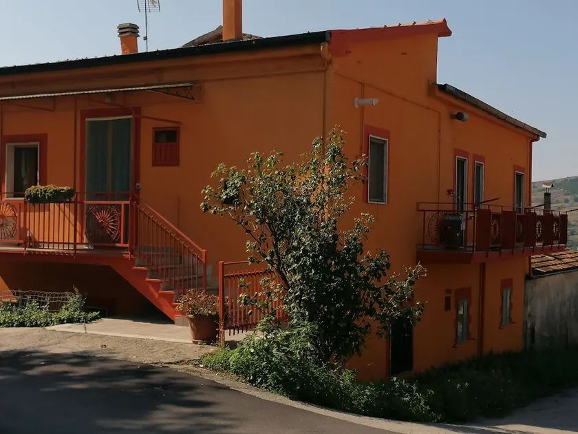 The house is in a quiet neighborhood - Image 1