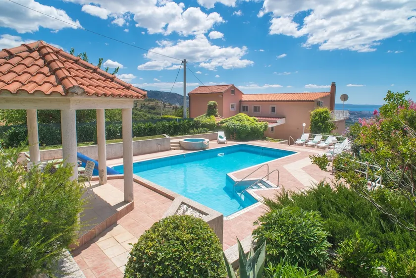 Villa Klara with 72 sqm pool and view on Split and islands - Image 1