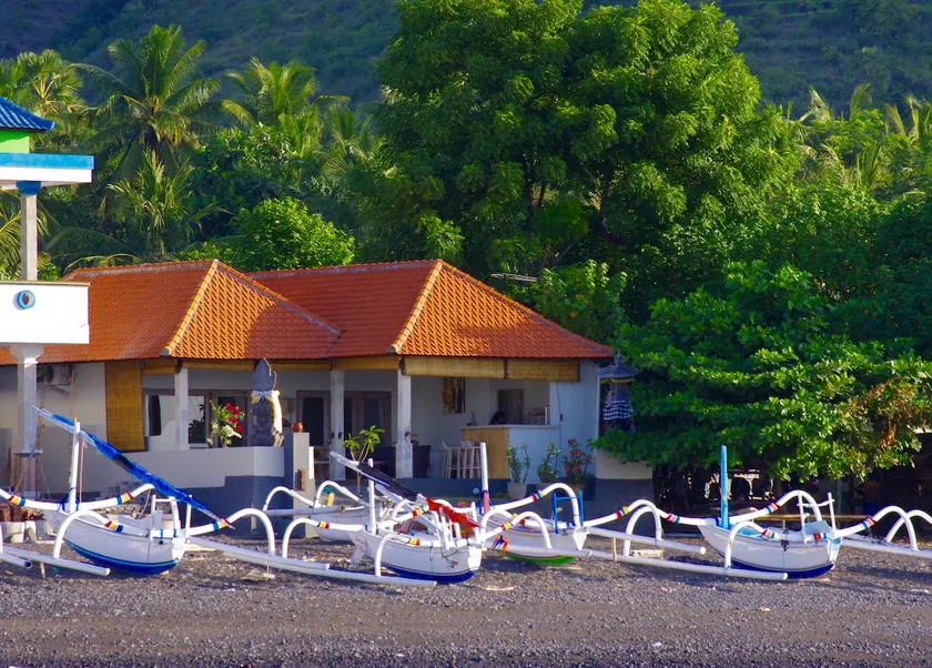 Infinity Beach House. Your charming hidden spot. - Image 1