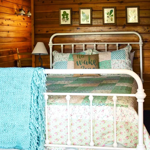 Sage Hill Cabin Lakeview #2 - Image 1