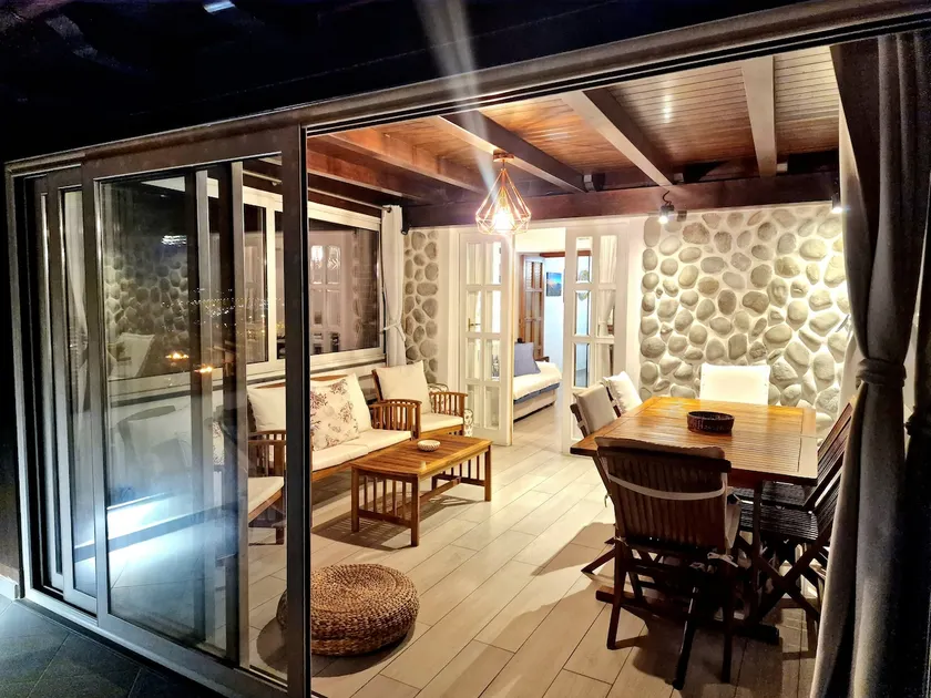 Seaside penthouse with stunning Canneto panorama - Image 1