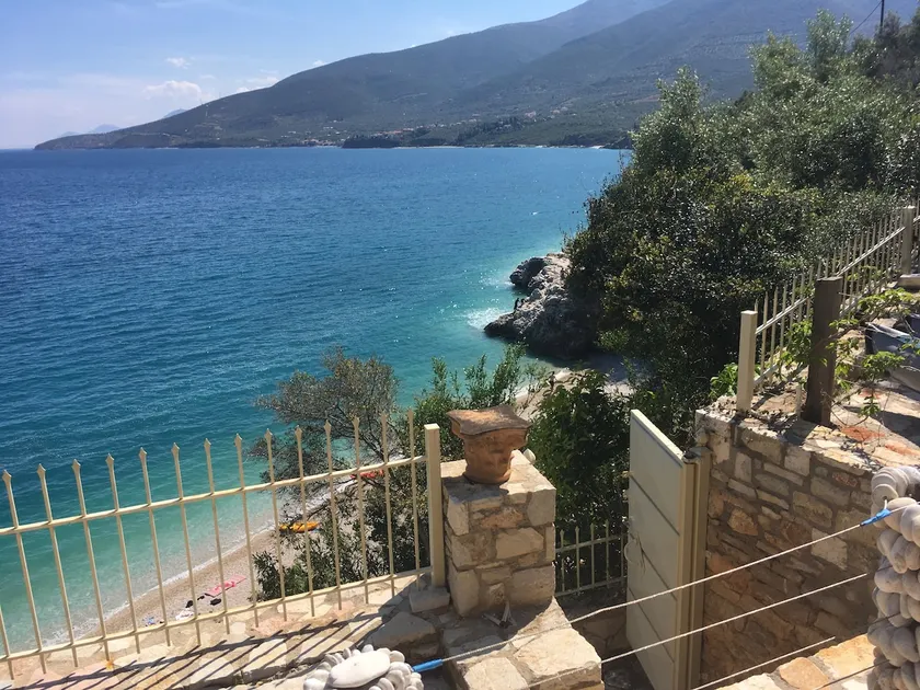 The Cliff Retreat: Private Beach-Access - Sea View - Image 1