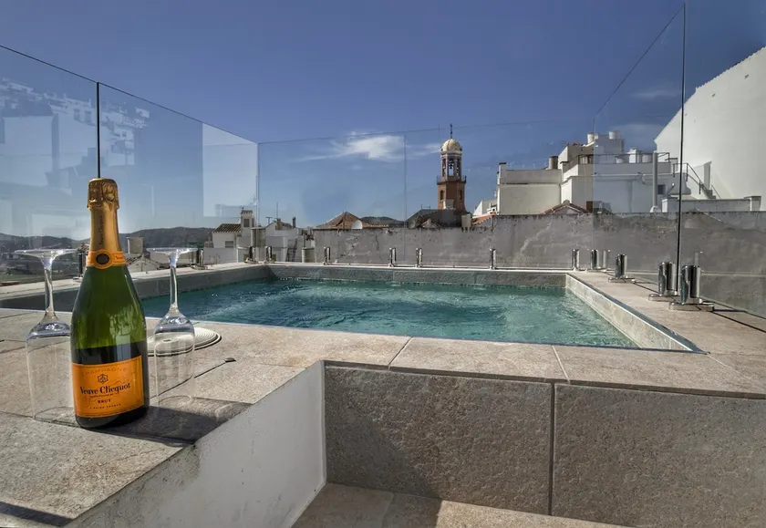 No 17 Competa - Image 1
