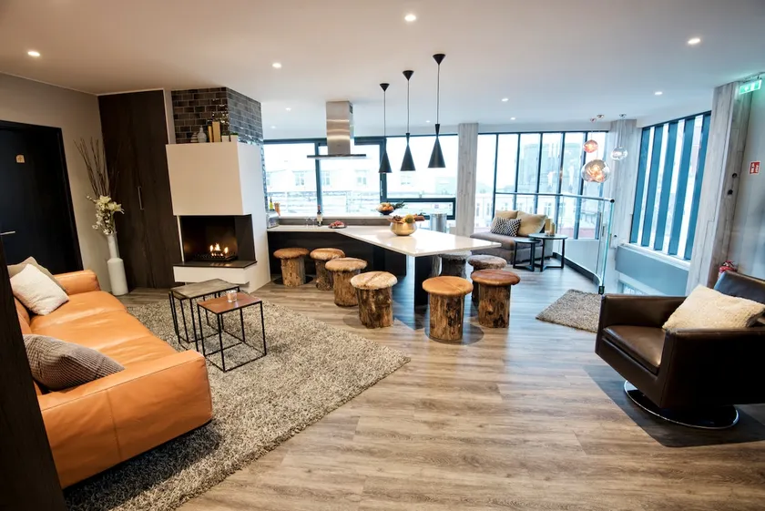 B14 Luxury Penthouse down town for groups - Image 1