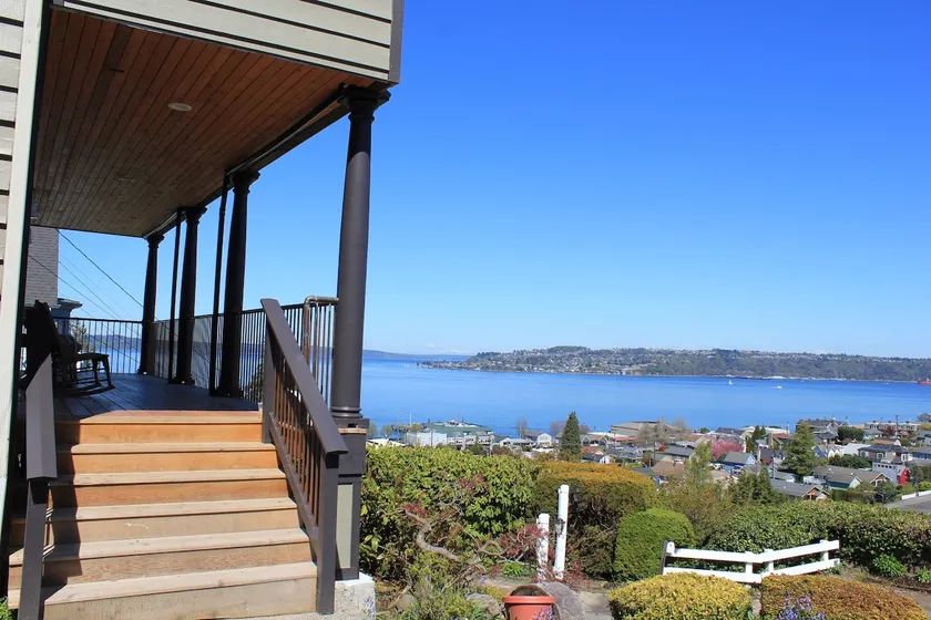 Sleeps 11 Tacoma, Best neighborhood, Best views! - Image 1