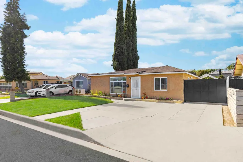 PrivateHOUSE,3Bd1king2Queen w/kitchen,patio,BBQ,Ac,free parking,Laundry &WiFi - Image 1
