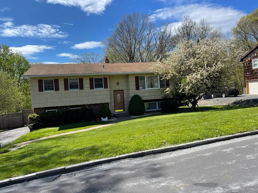 3 bd Home Near Legoland, West Point & Shopping - Image 1