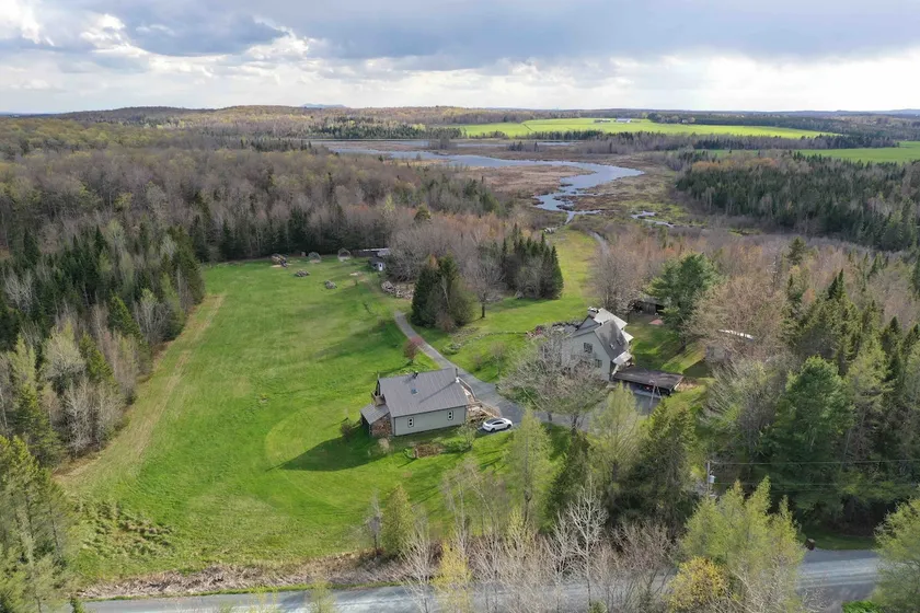 Rural home with Pier & Marie-France - Image 1