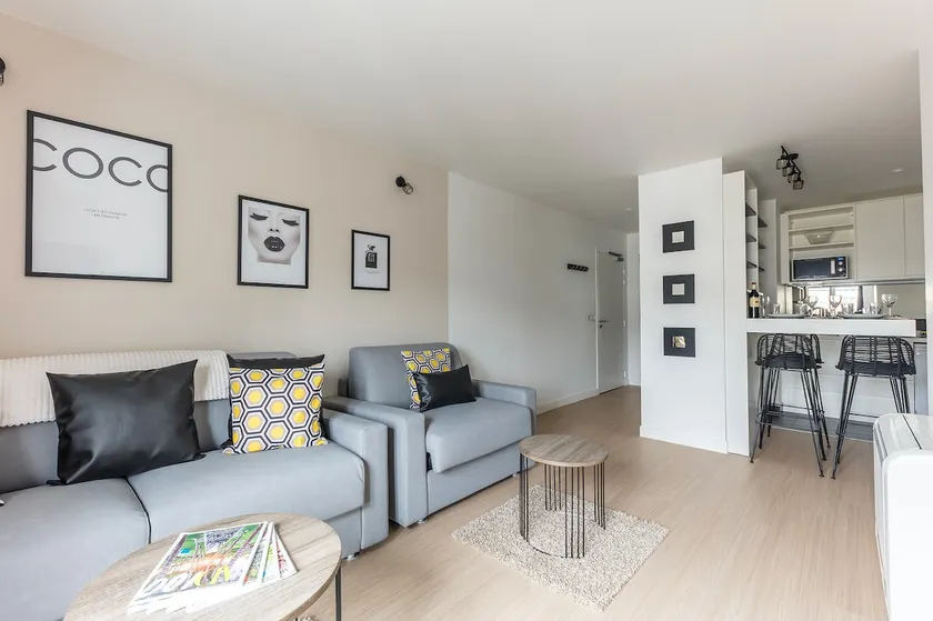 Superior apartment near Champs Élysées 502 - Image 1