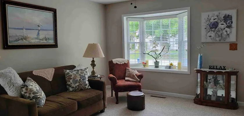 Cozy Ranch duplex close to downtown Geneva - Image 1