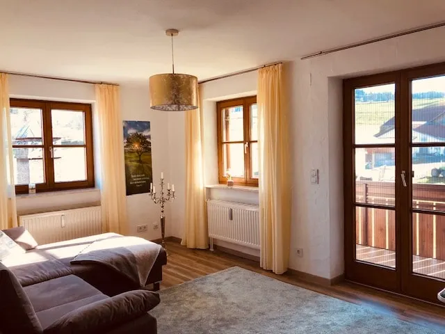 Quietly located at Lake Rottach... - Image 1
