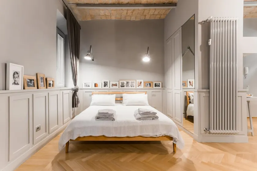 Small, well-kept loft in a lively building in Testaccio - Image 1
