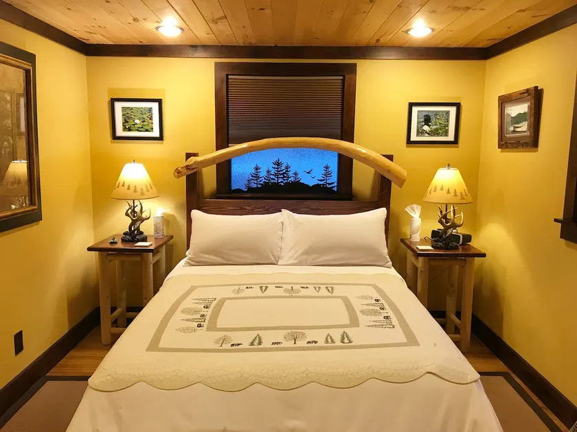 Evergreen Suite-Village of Clinton - Image 1