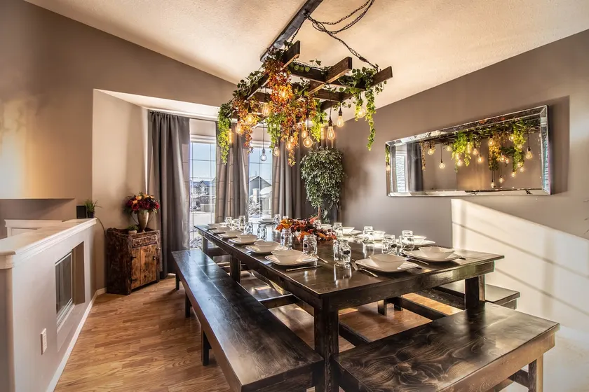 Farmhouse Theme and Smarthome in one! 8 bedrooms. - Image 1