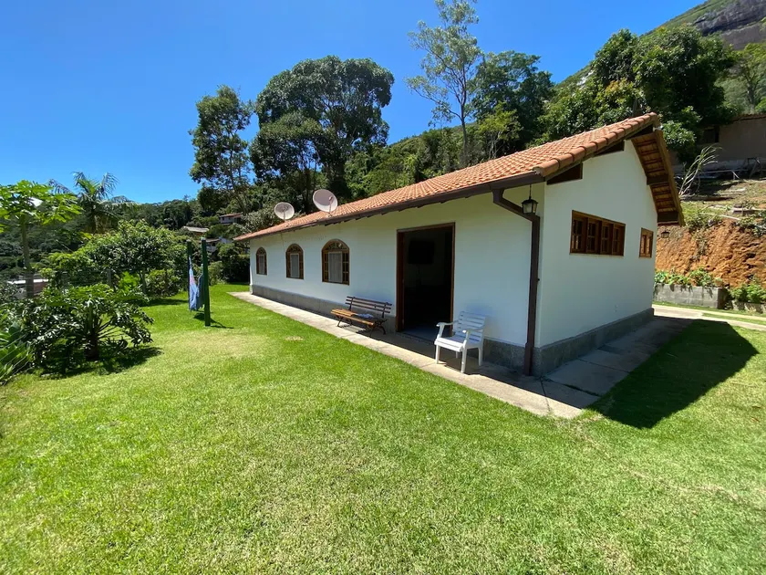 Beautiful linear country house composed of 3 bedrooms - Image 1