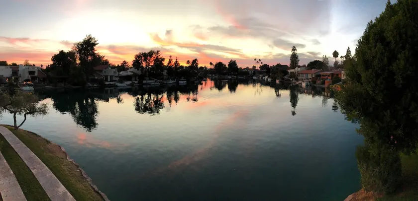 Lakefront Lifestyle in South Tempe - Image 1