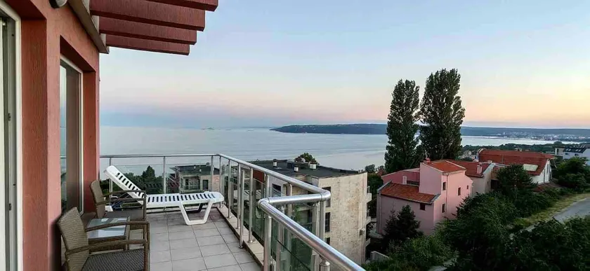 BEST SEA VIEW APARTMENT IN VARNA - Image 1