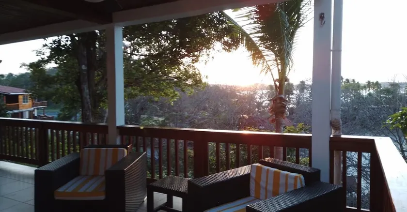 Beautiful oceanfront villa! - Image 1