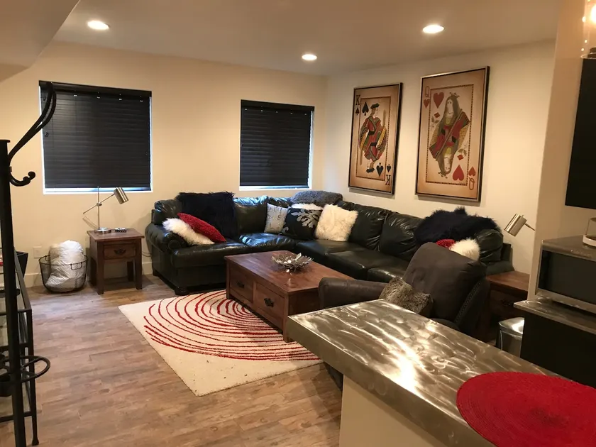 Contemporary 2-bedroom surrounded by open space! - Image 1