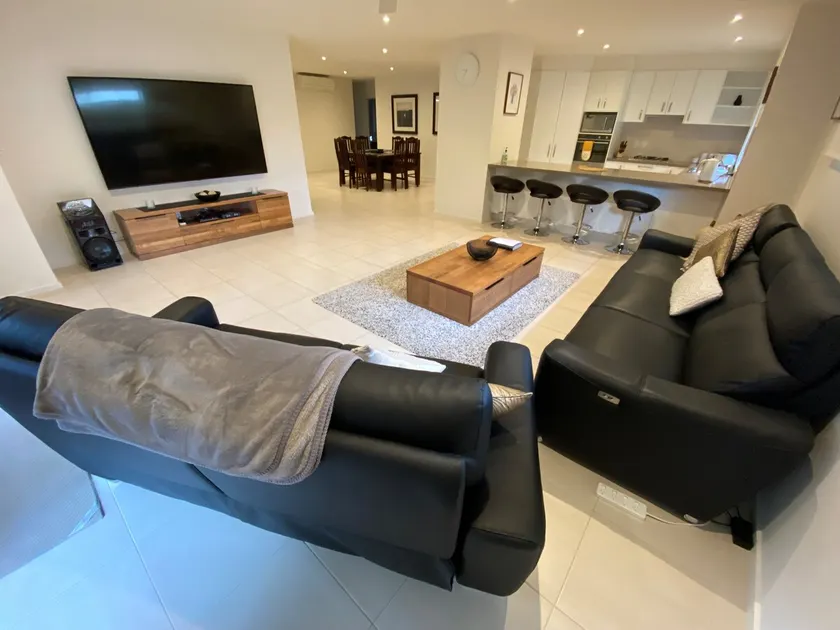 Solelskere Beach House - Image 1