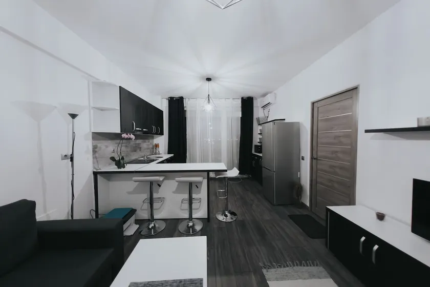 Urban Apartment - Image 1