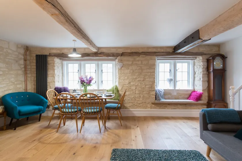 Upper Flat, The Manse, Painswick - Image 1
