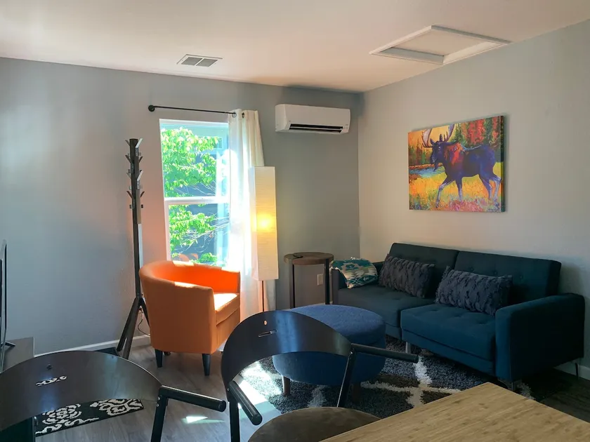 Cozy Central Park Carriage House - Image 1