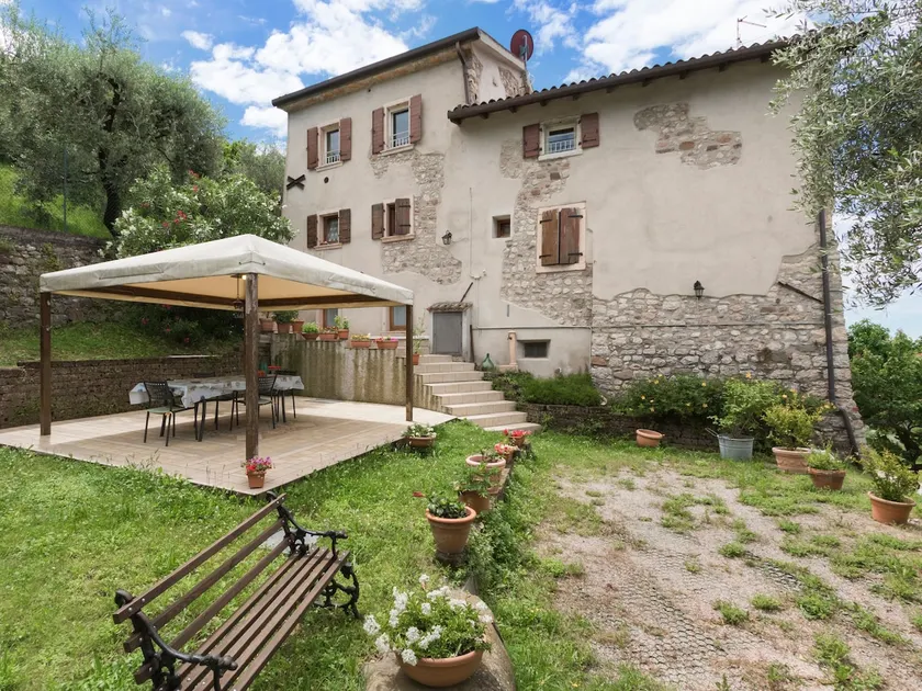 Casa Silvia Charmoso apartamento mobiliado para 4 pers. Torri del Benaco / Albisano. - Image 1
