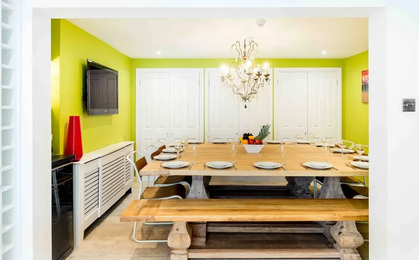 The Beach House - Seafront (Sleeps 20) - Image 1