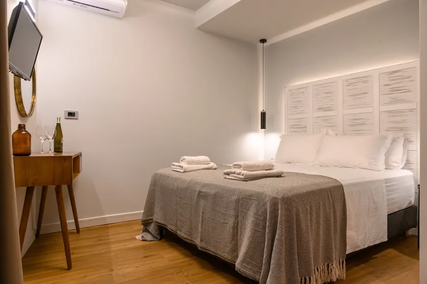 Express Apt. 105 - Image 1