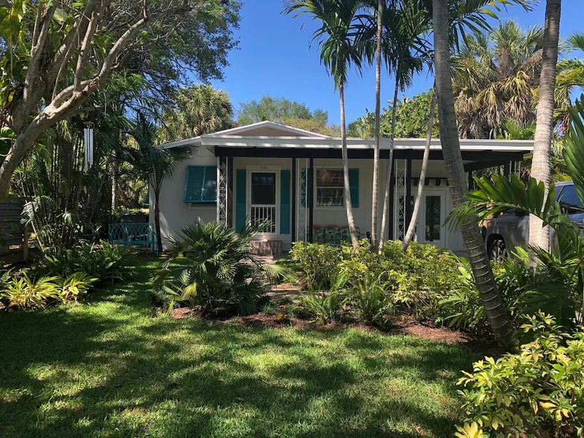 Tropical Retreat! Bungalow 629 - Image 1