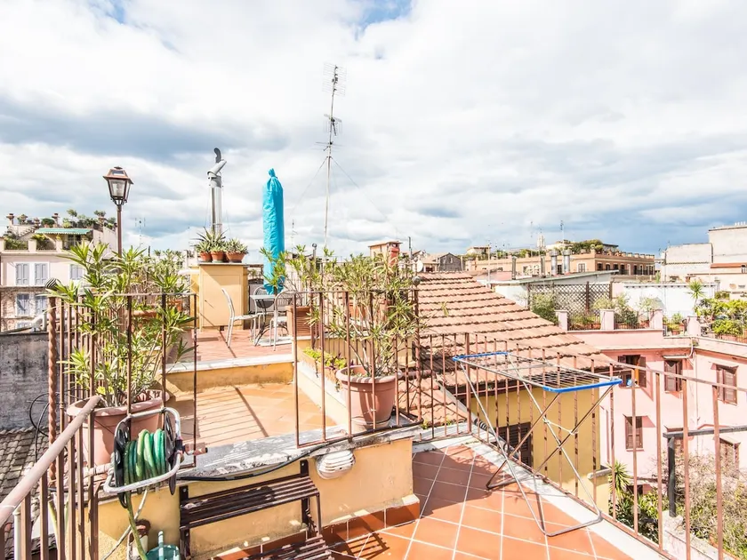 Pallaro Terrace Apartment - Image 1
