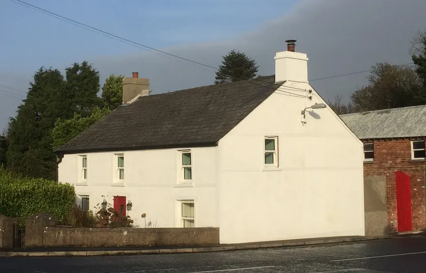 Corner Cottage 1 mile from Ballygally and Antrim Coast Rd - Image 1