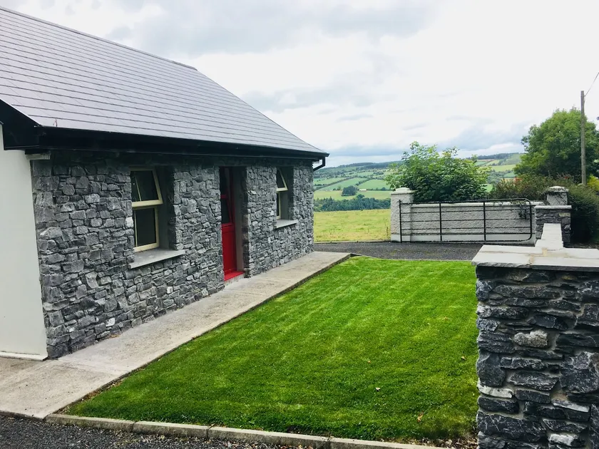 100 year old rural irish cottage - Image 1